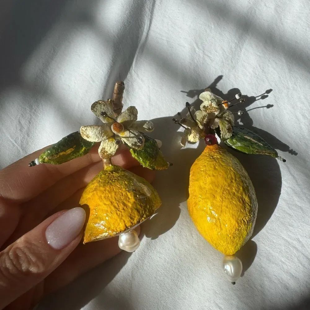 Statement Lemon earring - Picture 5 of 7